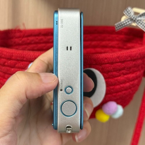 SONY Cyber Shot DSC-T2 Digital Camera Auto Focus with Accessories English Blue - Picture 5 of 5