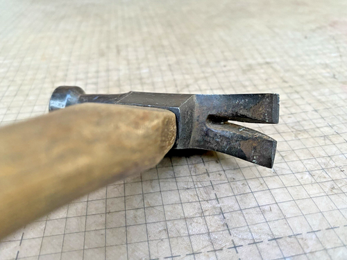 Vintage Small Maydole 8 oz. Claw Hammer Wood Handle Old Used Tool - Picture 10 of 12