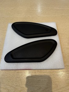 GENUINE TRIUMPH ROCKET 3 KNEE PAD PAIR