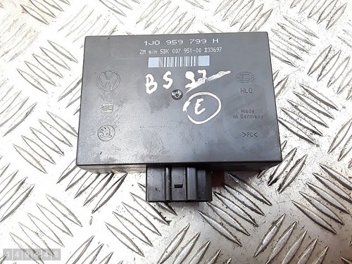 VW PASSAT STEUERGERÄT STEUERGERÄT 1J0959799H Bj 1997
