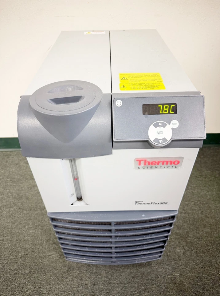 Thermo Scientific NESLAB ThermoFlex 900 Recirculating Chiller - Image 4 of 4
