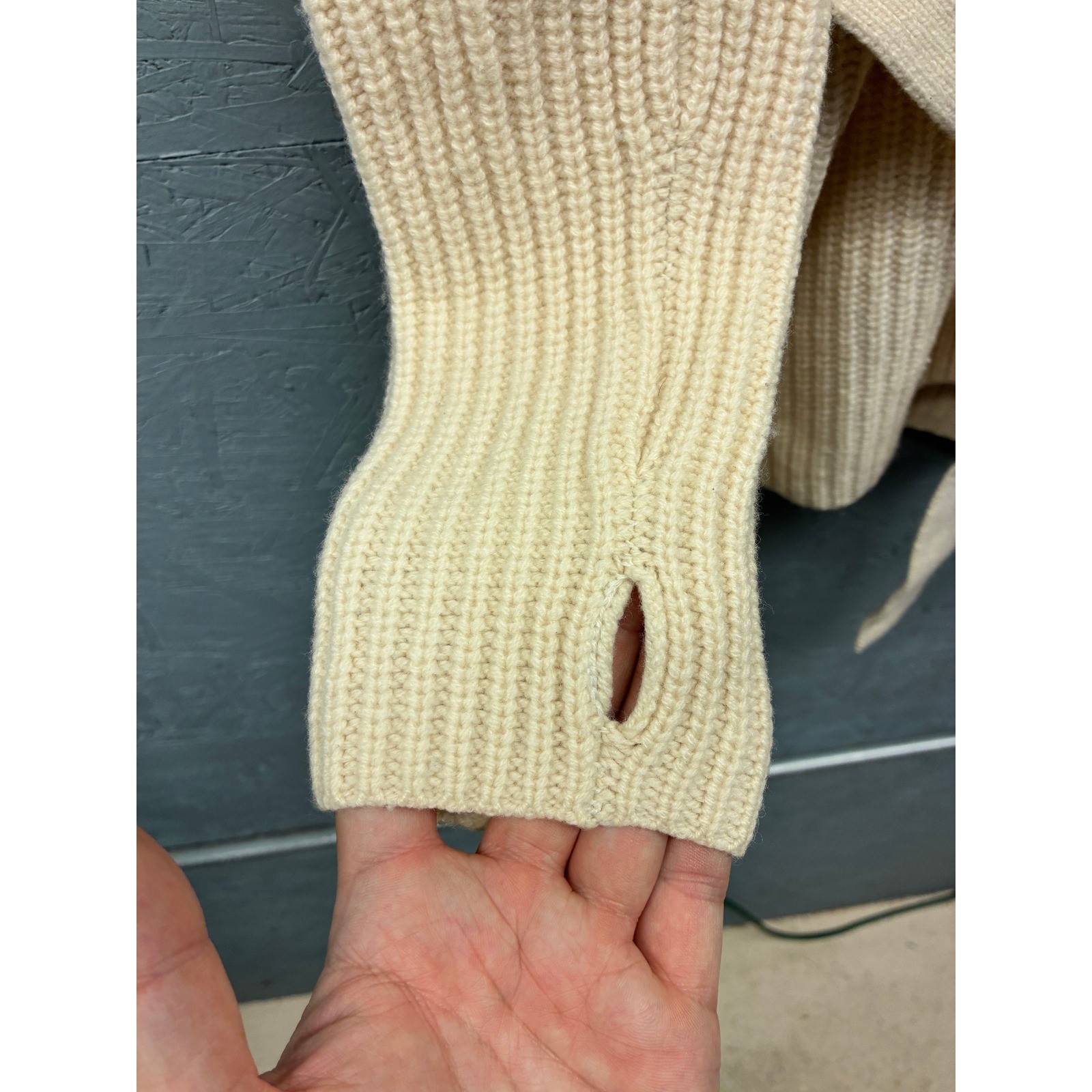 Uniqlo x Lemaire Ribbed Wool Belted Cardigan Sweater Women's Small Cream thumbnail 4