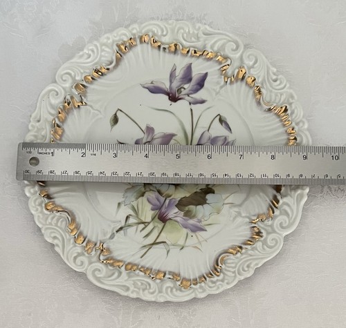 Antique Dresden Porcelain 9-1/4” Plate • Purple Cyclamen w Gold Trim • Germany - Picture 2 of 5