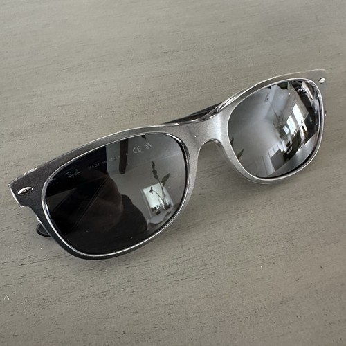 Gafas de sol Ray Ban nuevas Wayfarer clásicas unisex RB2132 6143/71 55 18 15 3N - Imagen 3 de 8