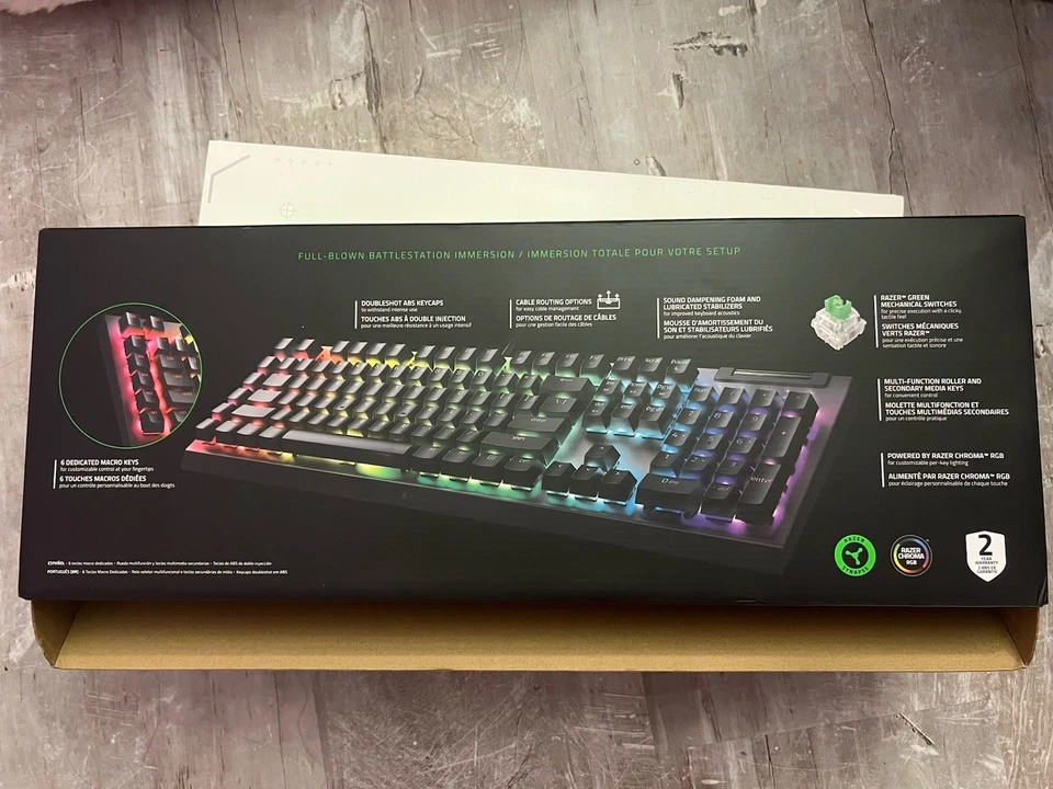 Razer BlackWidow V4 x Mechanical Gaming Keyboard, Green Switches - Image 4 of 4