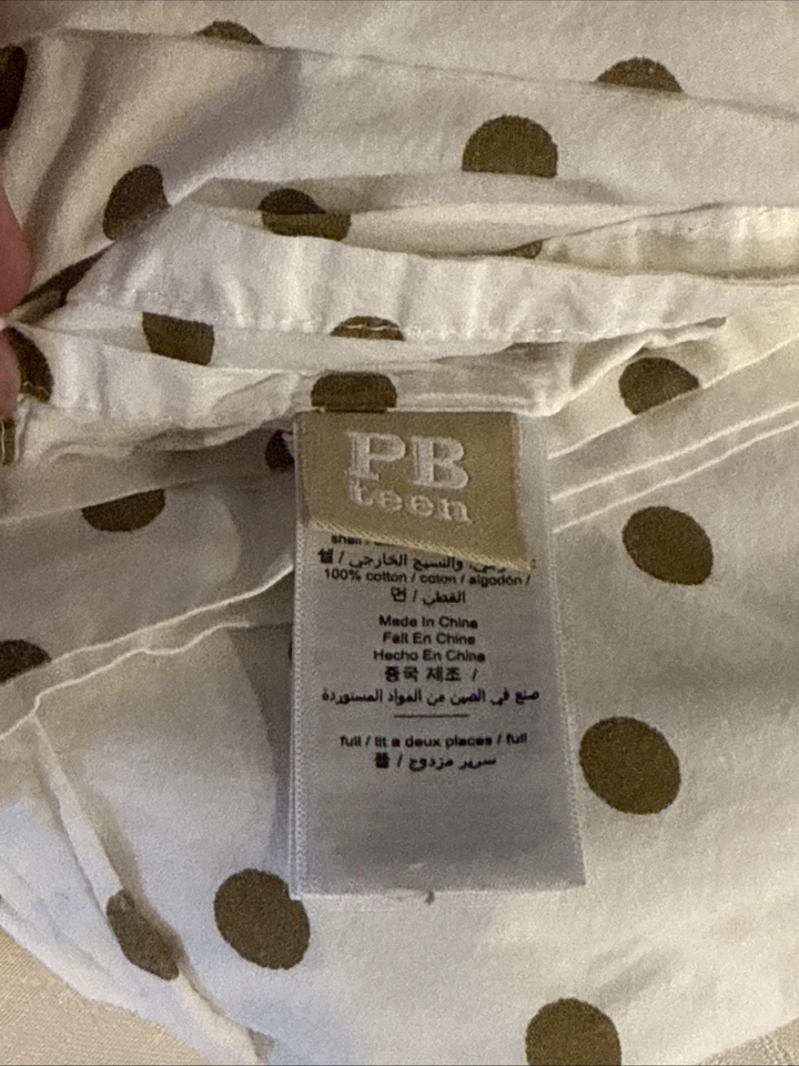 Hoja plana completa de lunares dorados Pottery Barn Teen + farsa estándar acolchada 2 piezas Foto 3 de 4