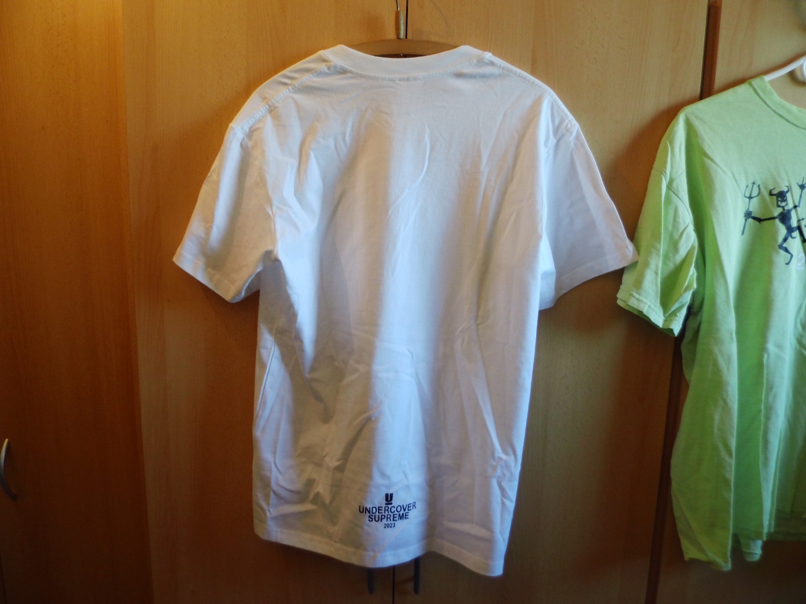 Supreme Herren Shirt Neu Weiß M gebrauchtes Herren Shirt Grün M Ansehen 