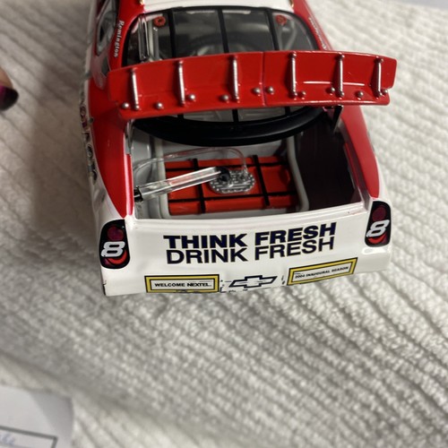 Dale Earnhardt Jr #8 Daytona 500 Win 2004 Monte Carlo 1:24 Car born on date - Picture 9 of 24