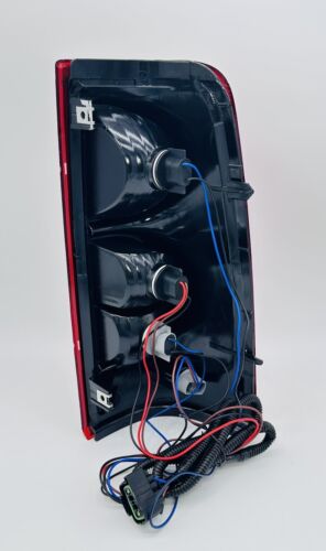 03-06 Replacement Rear Tail Light Left LH Driver Chevy Silverado With Harness OB - Foto 2 di 2