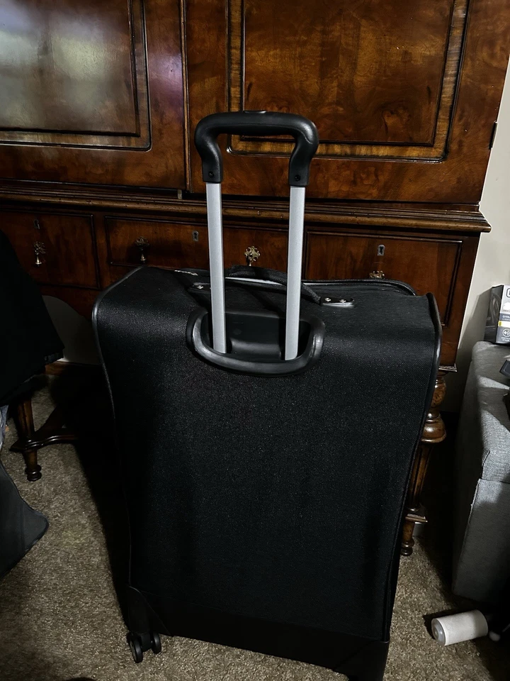 American Tourister Luggage Upright Expandable Wheelie Spinner Softside 30” NWOT — 第 3/4 张图片