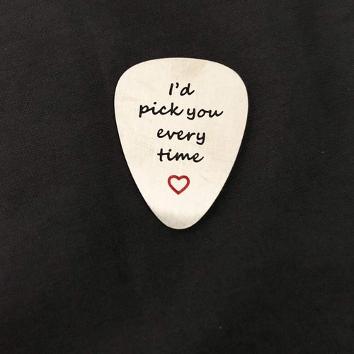 Guitar pick with Cowhide Leather Case Guitar Pick Holder Stainless Steel - Picture 5 of 5