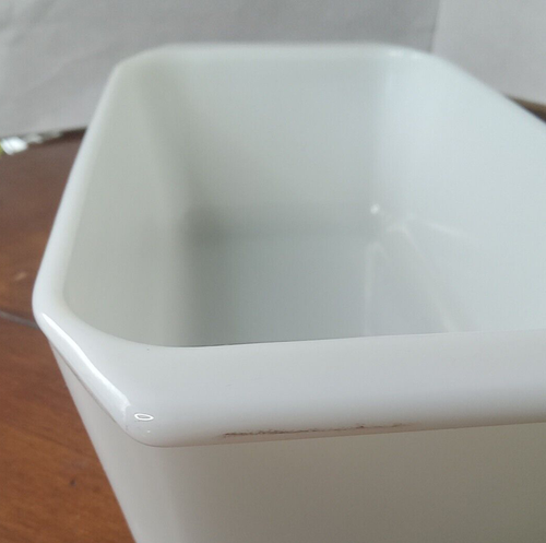 Pyrex Milk Glass White Loaf Bread Baker 215- B - Picture 7 of 8