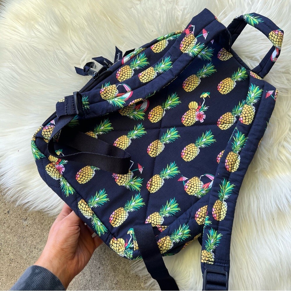 Vera Bradley Navy Pineapple Print Quilted Backpack Amazon.com: Vera Bradley Essential Backpack Quilted Cotton  main image 3