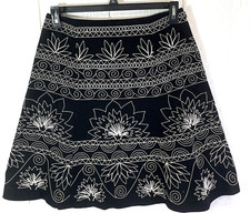 Women s TALBOTS Skirt Size 8 Black With Floral/Geometric Design hh20