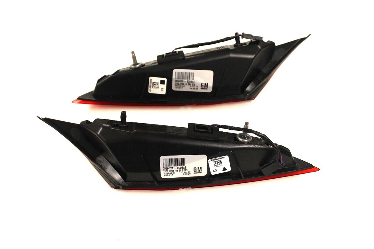 GM Buick Regal 2014-2017 Rear RH & LFT Side Closure Signal
