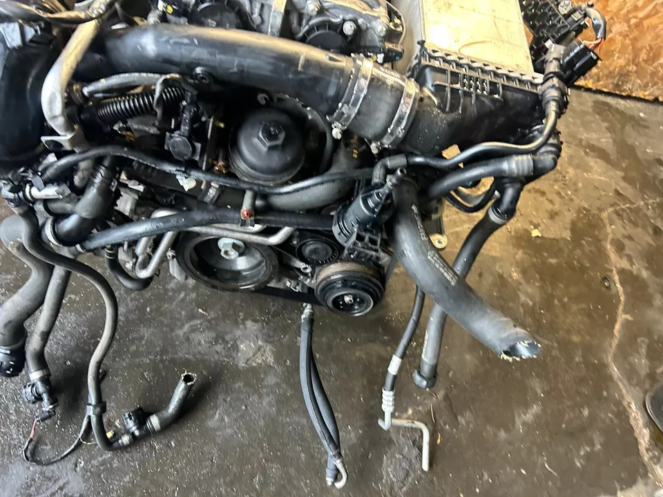 MERCEDES BENZ C300 GLC E300 OEM 15-18 4-MATIC 2.0 4 CILINDROS BLOQUE MOTOR TURBO Foto 2 de 4