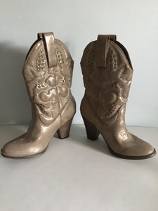 mia cowboy boots