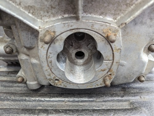 Porsche 912 Engine Case 1969 69 # 4096499 - Picture 9 of 11