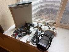 Original Xbox 360 20GB White Console Bundle T...