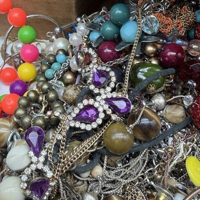 Broken Real Junk Jewelry Lot For Craft Harvest - Nothing Wearable 4 Lbs 2.4 Oz