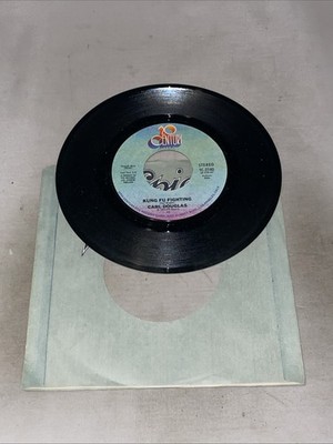 CARL DOUGLAS Kung Fu Fighting b/w Gamblin' Man TC2140 7'' 45rpm Vinyl