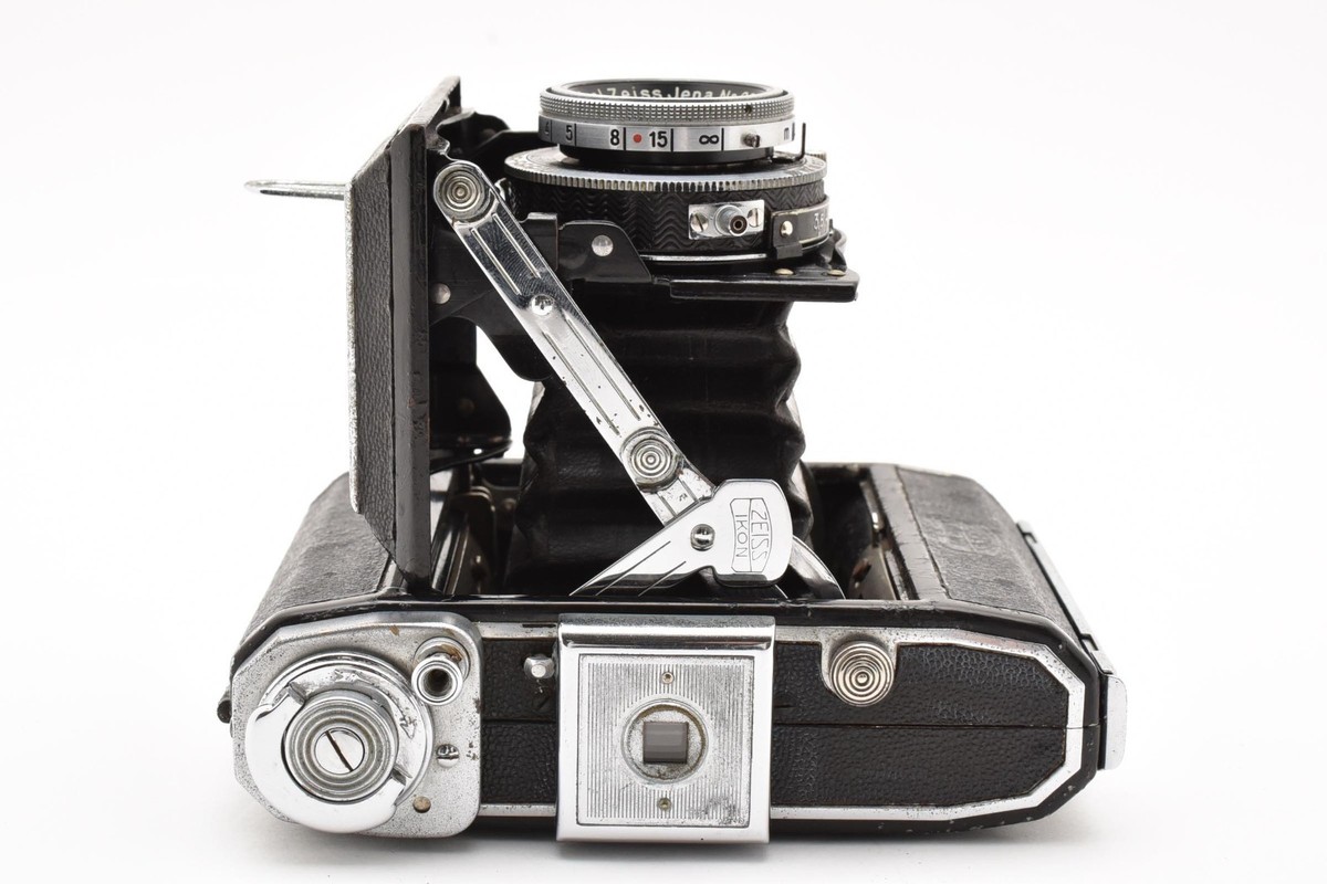 フィルムカメラ Zeiss Ikon Ikonta 521/16 tessar75mm 3.5 Ikonta 521/16 - Camera-wiki.org - The free camera encyclopedia