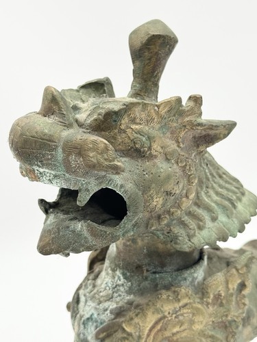 Antique Bronze Tibetan Buddhist Temple Lion Foo Dog Kylin 10” H X 9-1/2” L - Picture 4 of 24