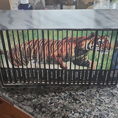 Natural Killers: Predators Close-Up DVD Box Set Edition Box Set Case