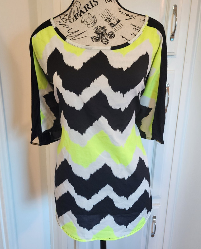 FRESH MINT Plus black blouse- size 3XL