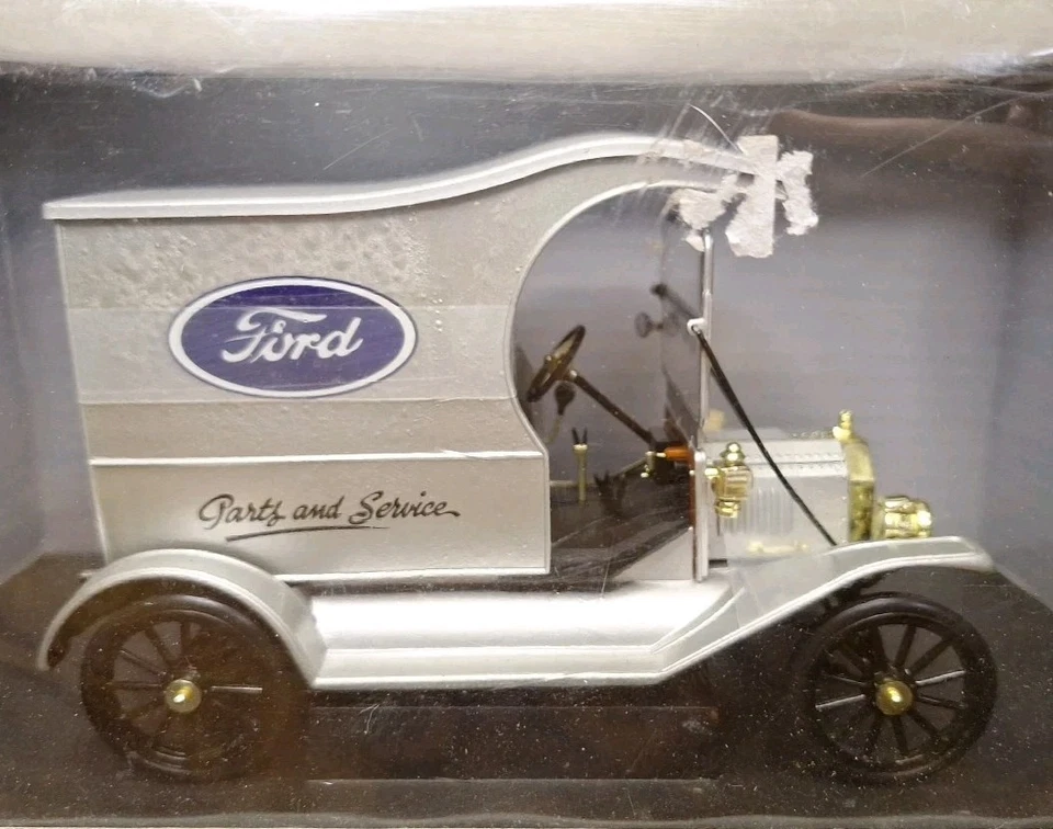 Universal Hobbies 1:18 Eagle Collectibles, Premium, Ford Model T Delivery Truck - Image 3 of 4