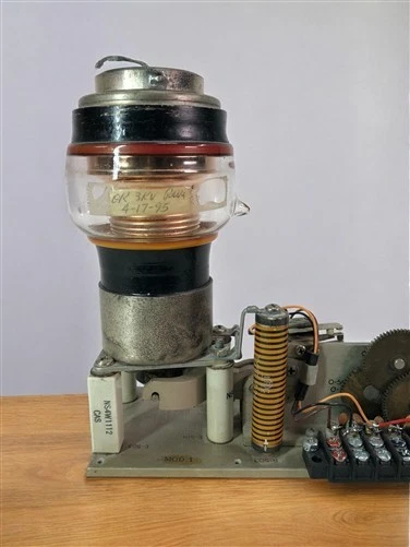 Collins Radio High Voltage Vacuum Relay Assembly Globe C25A-511 Motor, Vintage  - Image 3 of 4