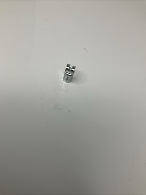 Briggs and Stratton Lawn & Garden 221798 Spark Plug Boot Terminal 493880 NOS OEM