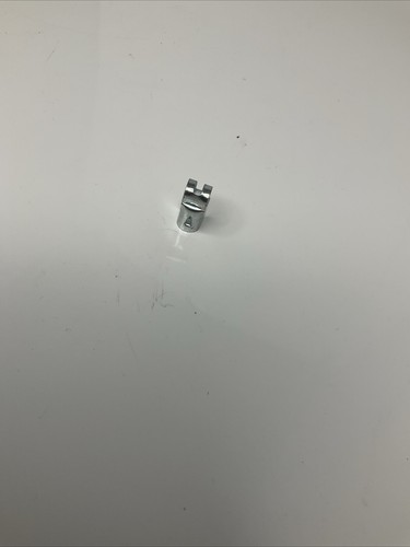 Briggs and Stratton Lawn & Garden 221798 Spark Plug Boot Terminal 493880 NOS OEM - 第 1/2 張圖片