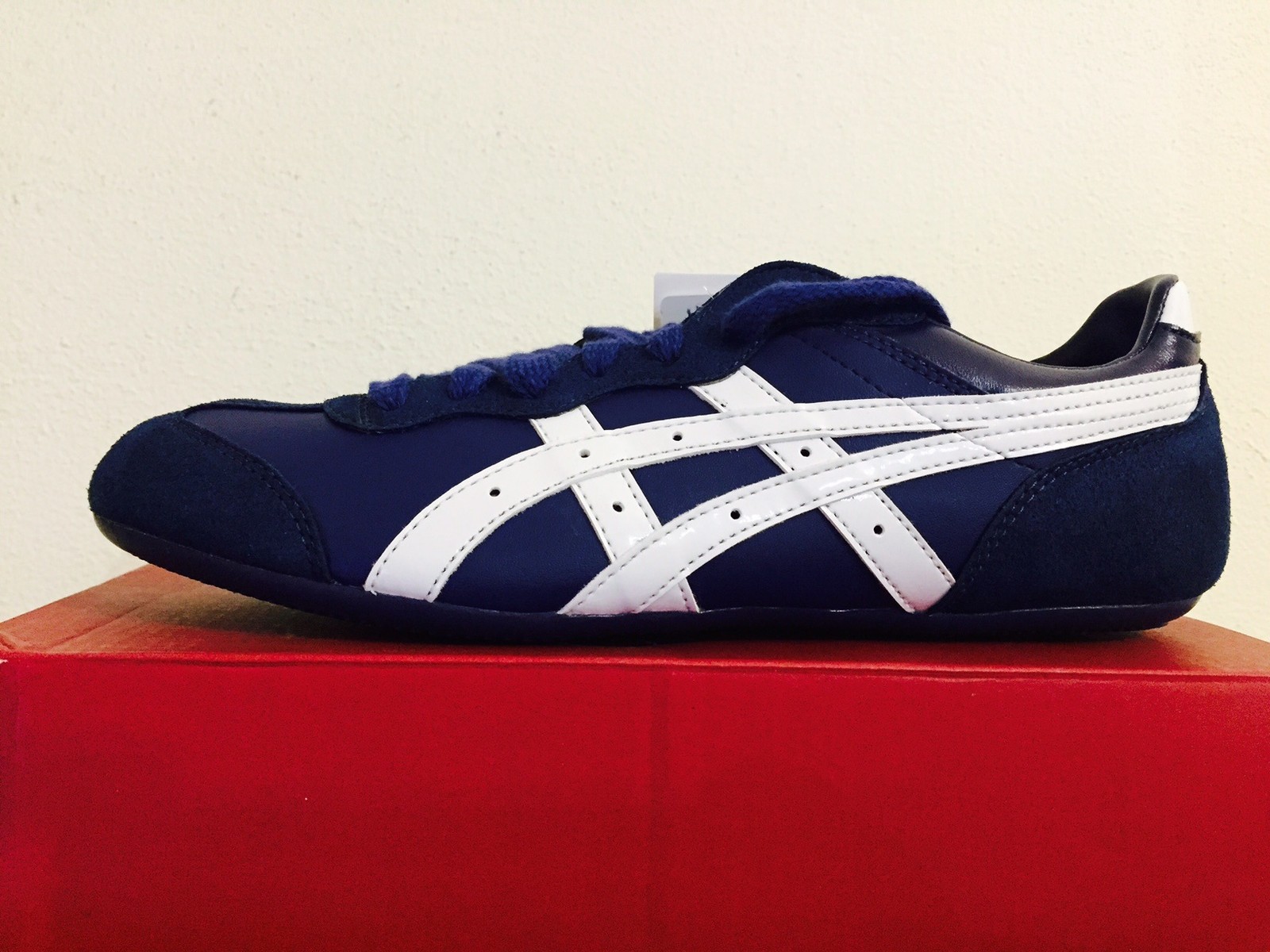asics whizzer lo mens