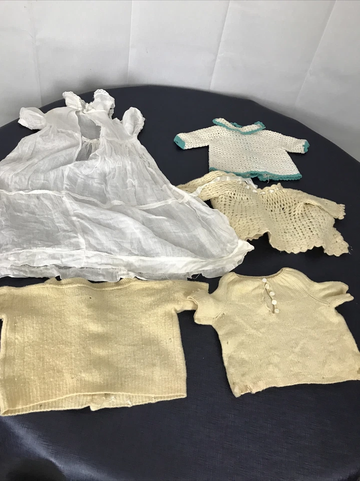 Lote de 5 suéteres antiguos de lana para bebé chaqueta de ganchillo vestido de gasa hecho a mano artesanal Foto 3 de 4