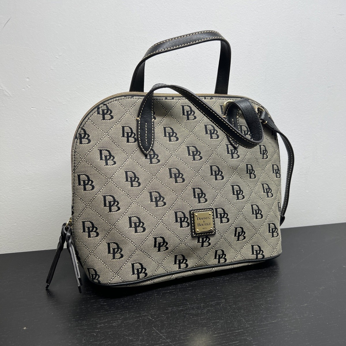 Dooney & Bourke DB Signature Quilt Zip Zip Satchel B7/Black