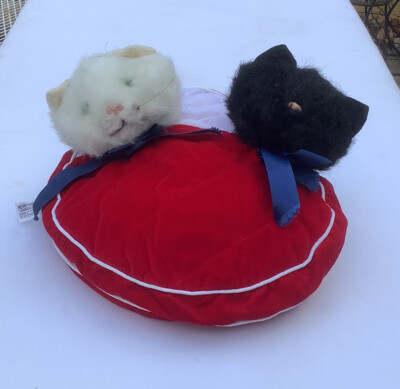 Merry Thought Black Cat & White Cat Pajama Case Red Pillow With Cat Heads Rare!