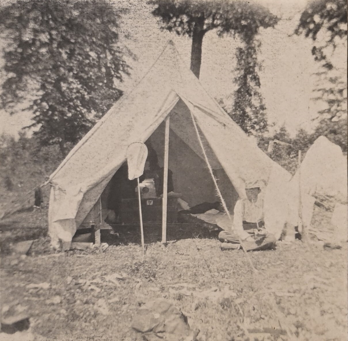 CIRCA 1900s 2 MOUNTED BOARD PHOTOS OF FAMILY FISHING CAMPING TRIP UNMARKED — additional view