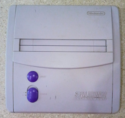 Super Nintendo Entertainment System SNS-101 W/ 3 Controllers AV Cord Lot *READ*