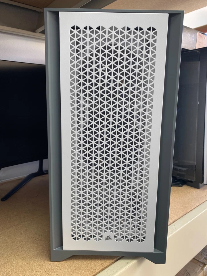 Corsair 4000D Airflow CC-9011201-WW White Steel Tempered Glass ATX MID TOWER - Image 3 of 4