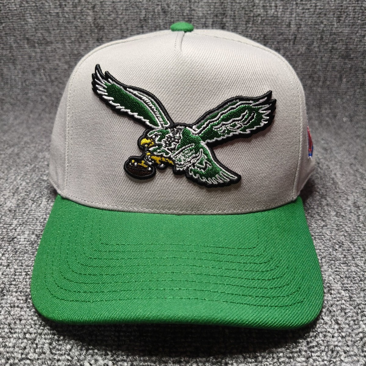 Mitchell & Ness Philadelphia Eagles NFL Throwback Gray Green Snapback Hat