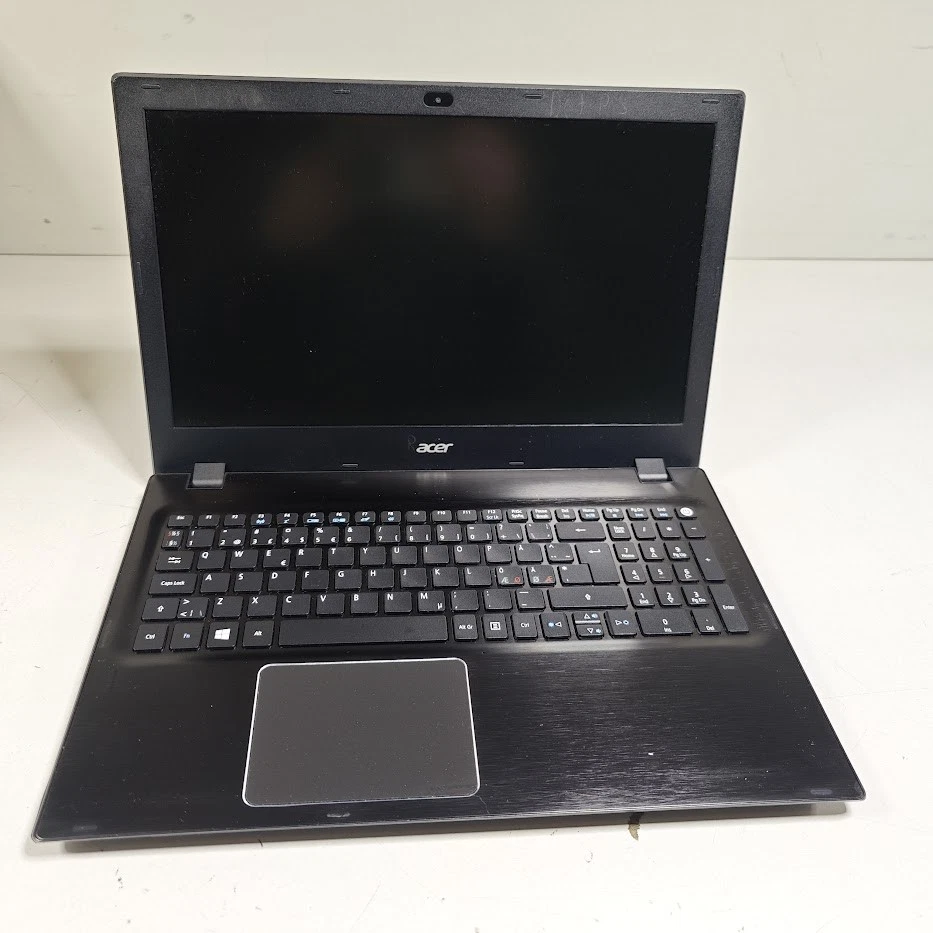 Acer Aspire F5-521 - AMD A6-7ª Gen, 128GB SSD, 4GB RAM - Reacondicionado, Sin SO - Imagen 2 de 4