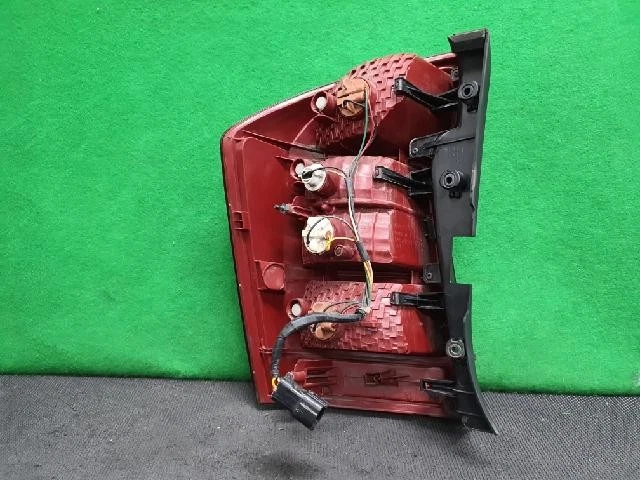 KIA Rondo 2011 luz trasera derecha nueva Foto 3 de 4