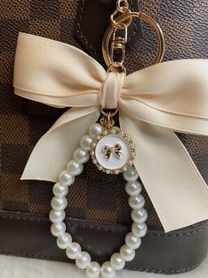 GUCCI Faux Pearl Accents Canvas w/out Tags (item is missing one pearl) GUCCI Faux Pearl Accents Canvas w/out Tags (item is missing  main image 3