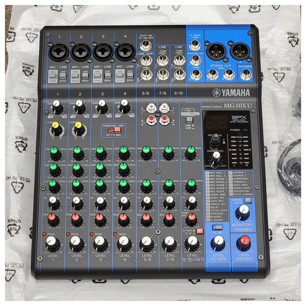 Yamaha MG10XU 10 Input Stereo Mixer with Effects STORE DEMO Open