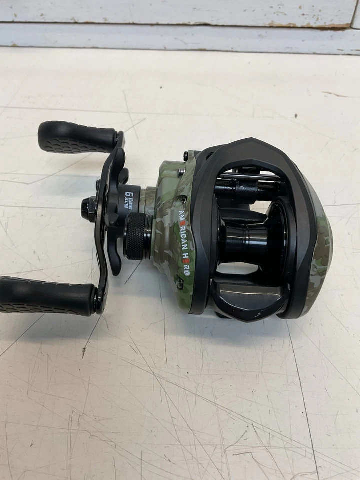 Carrete de velocidad Lew's American Hero camuflaje MCS 7,1:1 Baitcast AHC1SL para mano izquierda Foto 3 de 4