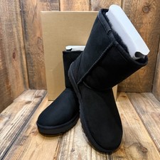 UGG CLASSIC SHORT II WOMENS US 6 BOOTS BLACK SUEDE SHEEPSKIN LINED