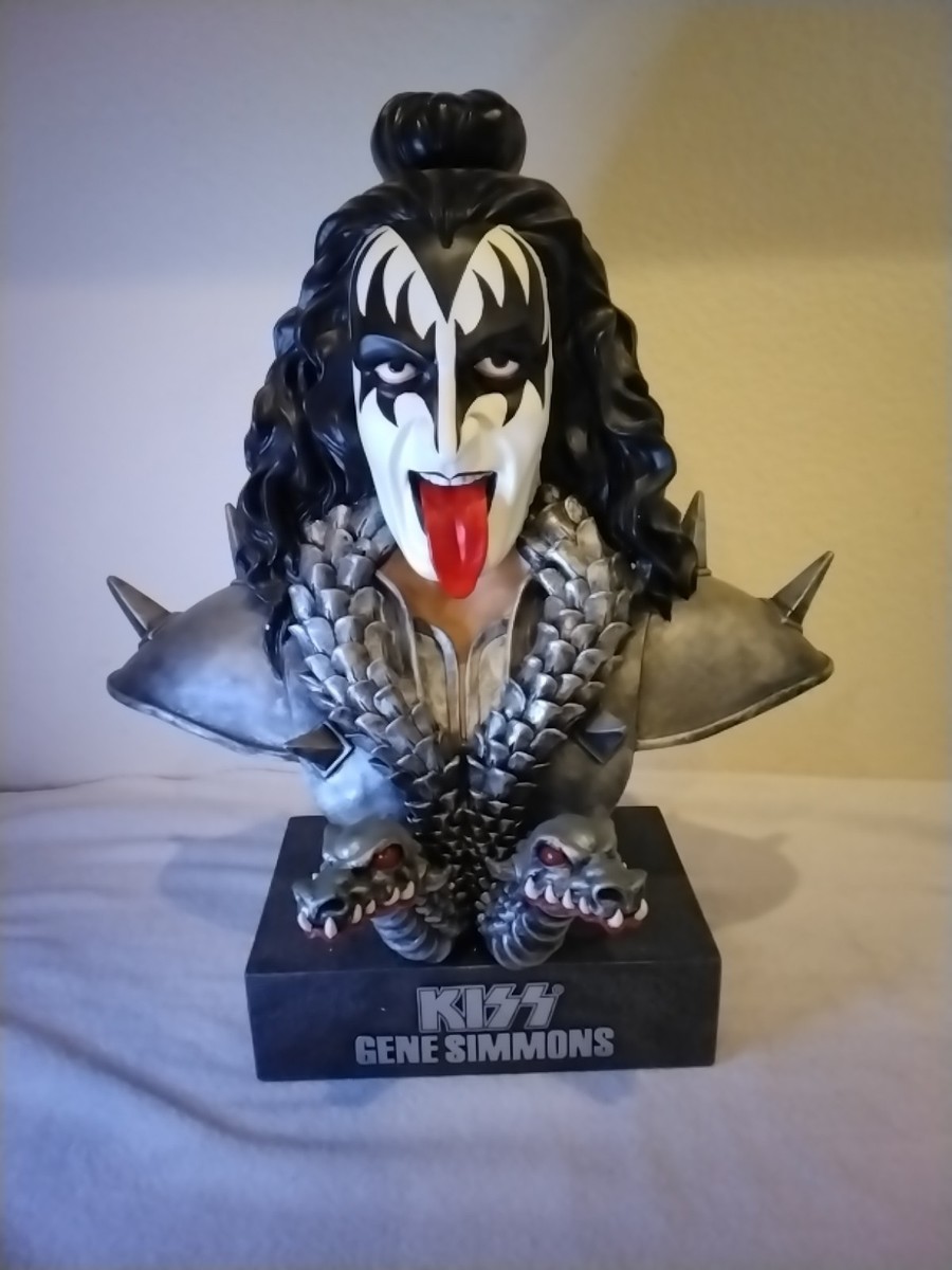 KISS Rock Band Destroyer Bust 1999 Spencers Exclusive Gene Simmons