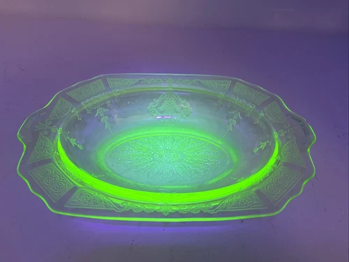 Vaseline Uranium Glass Serving Bowl Dish Green Cameo Ballerina Oval 10" x 7"