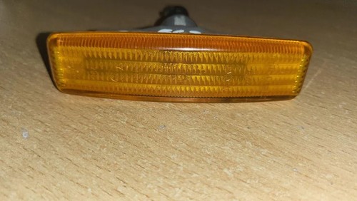 BMW 5 Touring E39 Kotflügelblinker vorne rechts 8360589 2.49 Petrol 33750532